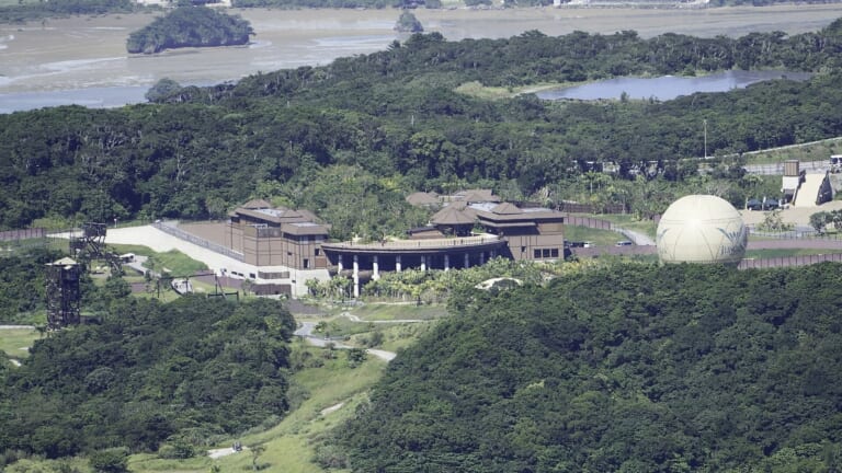 嘉津宇岳から見たジャングリア沖縄