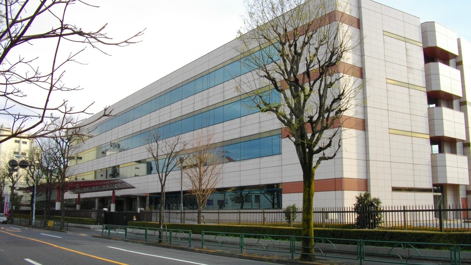 日本年金機構の本部の建物