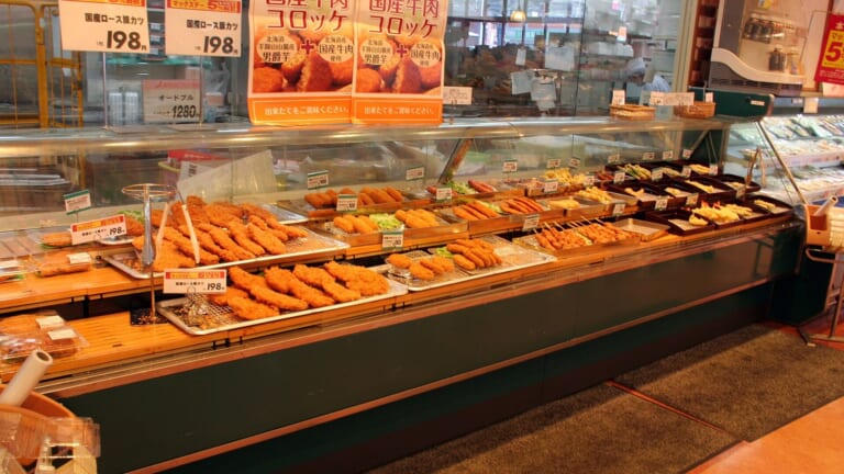 食料品の消費税1％へ、値札が下がらない店もある