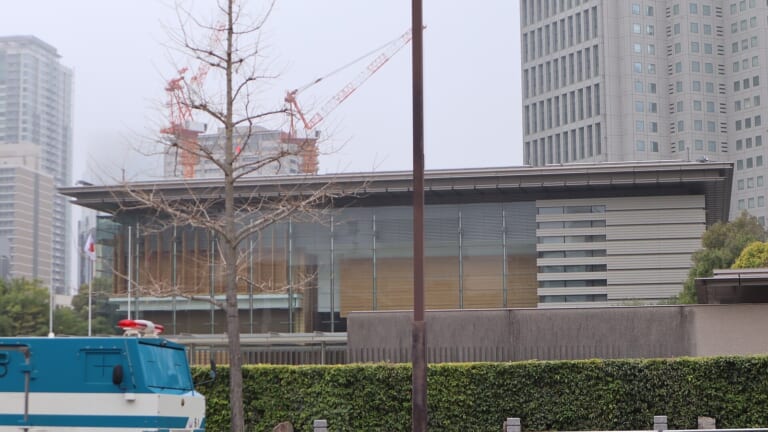 「責任ある積極財政」は財務省との対立か 財政規律と積極投資の分かれ目は成長率と金利の見込み